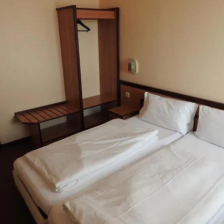 Anhalt Hotel 2*
